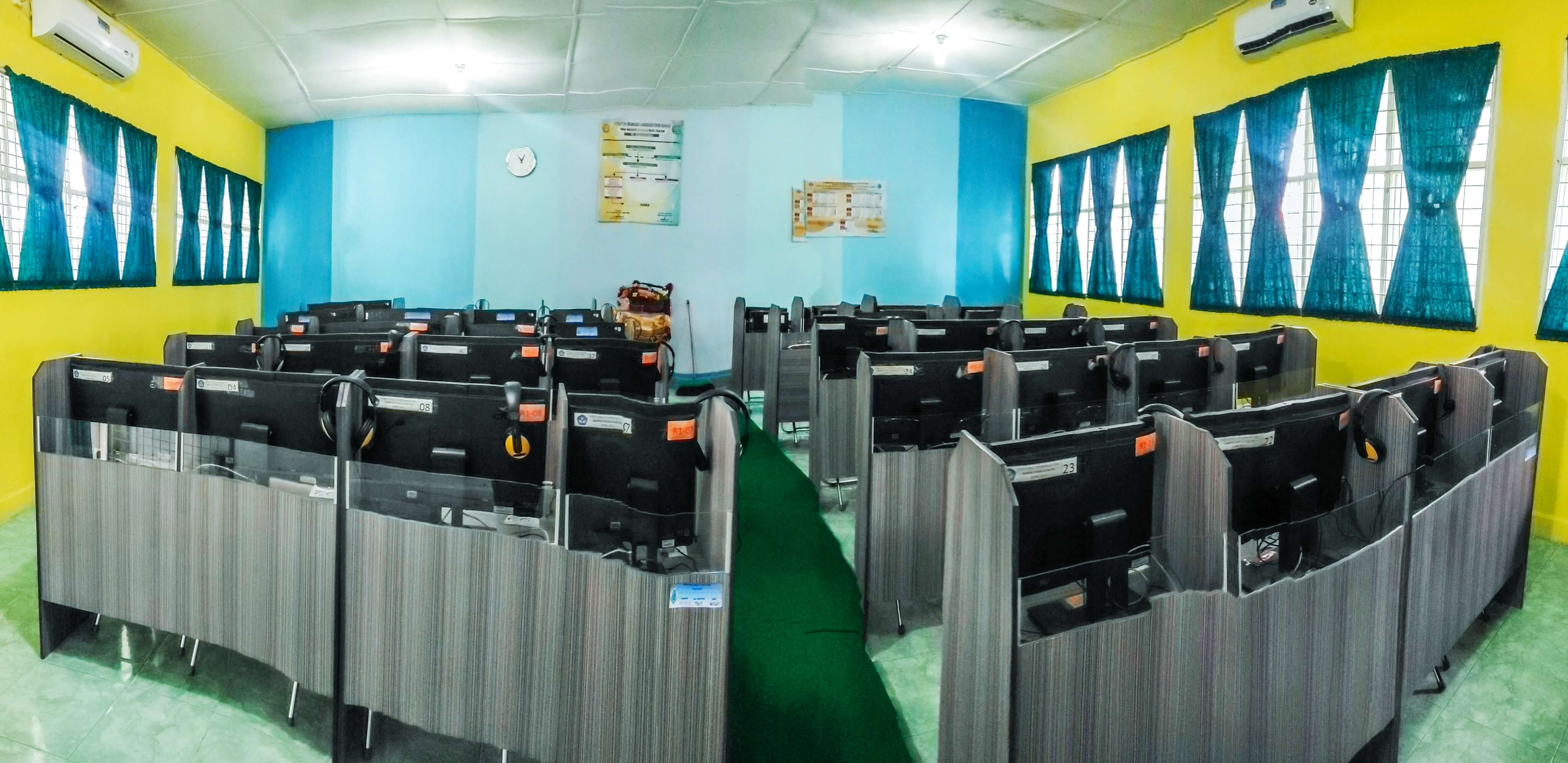 Lab Bahasa SMA Negeri 2 Lubuk Pakam